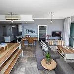 316 Harbour Bridge, Luxurious 2 Bedroom Apartment