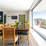 Cambridge Suites -#1 Spectacular Balcony