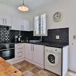 Albany Court P4 By Ctha