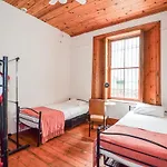 Oak Lodge Backpackers