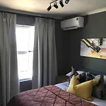 Cheerful 2 Bedroomed Townhouse With Patio