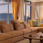 Ocean View C702 By Hostagents