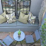 Cheerful 2 Bedroomed Townhouse With Patio