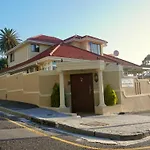 Sundown Manor Guest House