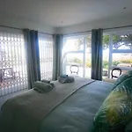Neptunes Seat - Garden Paradise With Ocean Views