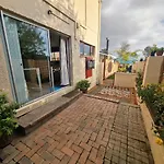 Walters Lane Comfort Apartment 2 - No Loadshedding