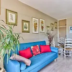 Green Point Apartment