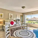 Green Point Apartment