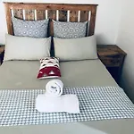Meljaa Group Guesthouse