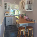 Cape Rose Cottage - Penthouse In Camps Bay