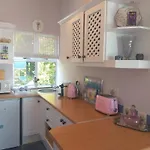 Cape Rose Cottage - Penthouse In Camps Bay