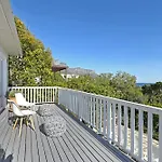 Perfect Location Walk To Beach And Sea Views