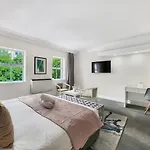 Perfect Couples Cove, With Hotel Living Comforts!