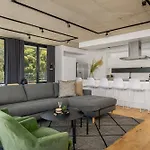 Luxe Penthouse L Private Pool L Mountain Views