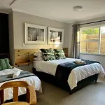 Stones - Cape Town Self Catering