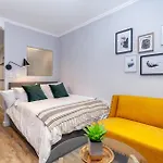 Quaint Retreat In A Historic Area