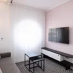 Flamingo 203: Sea Point Aprt With Mountain Views