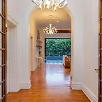 Victorian Premier 3Br