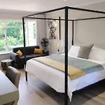 High Hedges Guest Suites Constantia