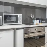 Modern Studio At 220Onloop City Views Comfort