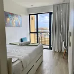 One On Albert Studio Apartment