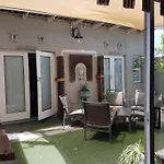 Yello Hotel