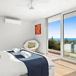 Dal Villa 8 By Host Agents