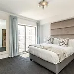 Itc Icon Two Bedroom Apartment With Lovely Balcony