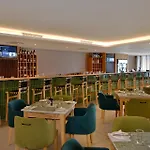 Lagoon Beach Hotel Apartments