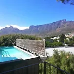 Lions Head Villa With Table Mountain Views