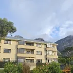 Apartment In Camps Bay