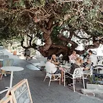 Mediterranean Style Accommodation In De Waterkant