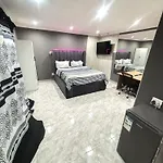 Browns Villa