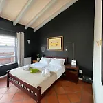 Surfers Lodge