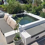Central Victorian With Stunning Views & Pool