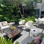 Central Victorian With Stunning Views & Pool