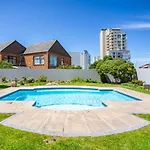 Spacious Beachside Apartment