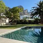 The 5 Apostles, Amazing Beautiful Spacious Villa In Campsbay To Enjoy A Holiday