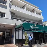 Green Point Getaway For Work, Play And Family Fun