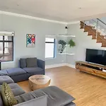 Beachhouse! Seaview, Heated Pool, Battery Back-Up