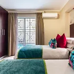 Signal Hill Lodge