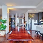 New York Style Apartment With The City Life!
