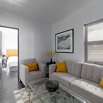4 Essex Street Apartment