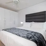 King Bed Sea Views Promenade Fast Wifi