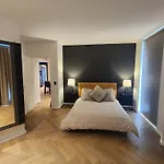 Luxury 2 Bedroom Apartment In Nine Palms