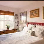 Fresnaye Close Apartment- Sea Point