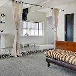 New York Loft Style Apartment 6