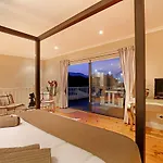 Maple Residence