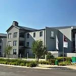 Burgundy Luxury Apartments