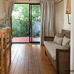 Robert\'S Cottages